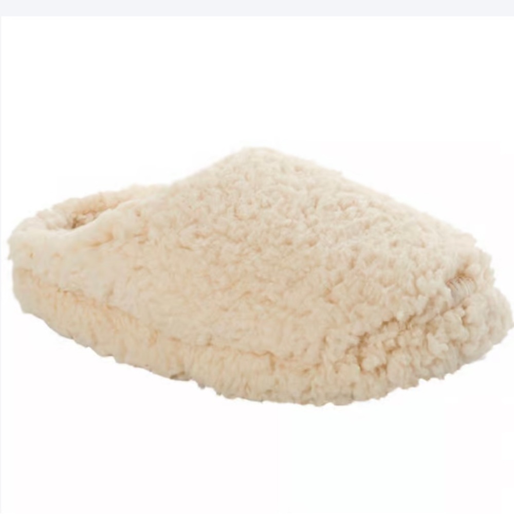 NWT Women’s Small 5-6 Cuddle Duds White Cap Gray Slippers